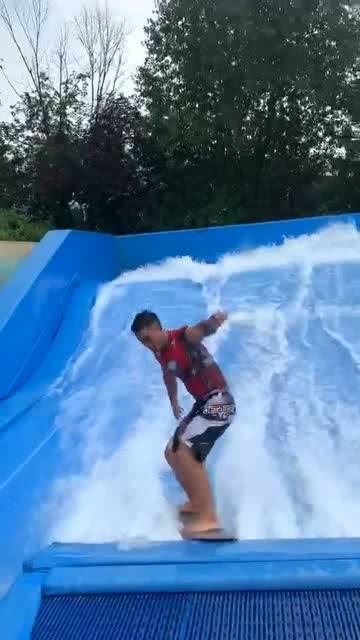 逃出昏暗的地下室